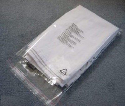 Túi nhựa cắt seal nắp keo1.jpg